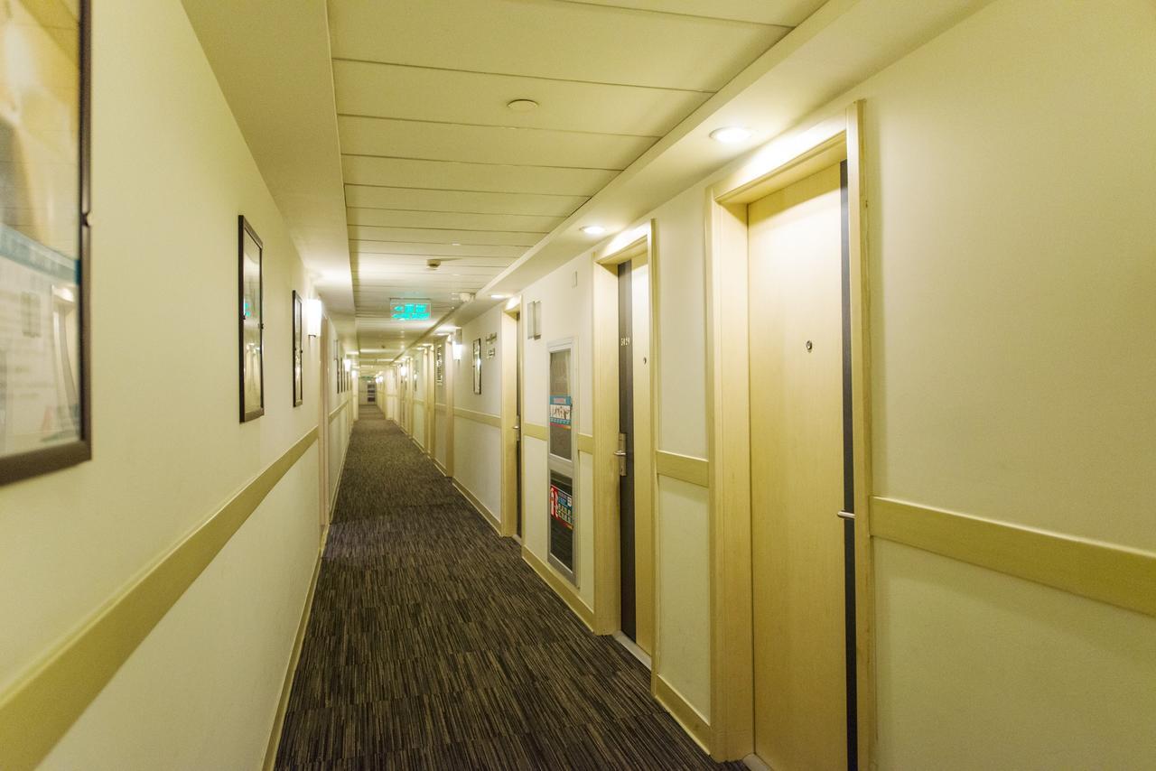 Hotel Jinjiang Baoshan Gongfu Xincun Hulan Road Subway Station 3*